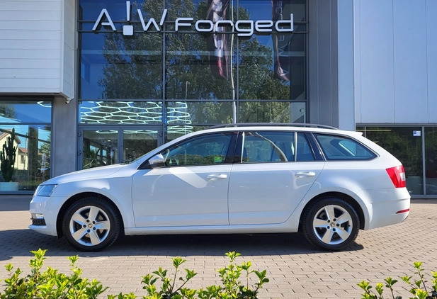 Skoda Octavia cena 62900 przebieg: 167710, rok produkcji 2020 z Nowe Warpno małe 781